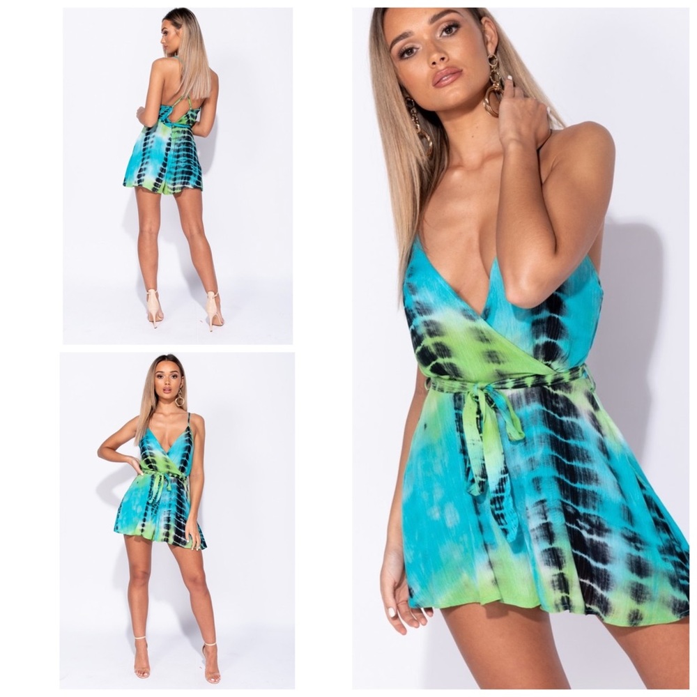 •It’s Play Time• Wrap Front Tie Die Romper - Picture 2 of 5